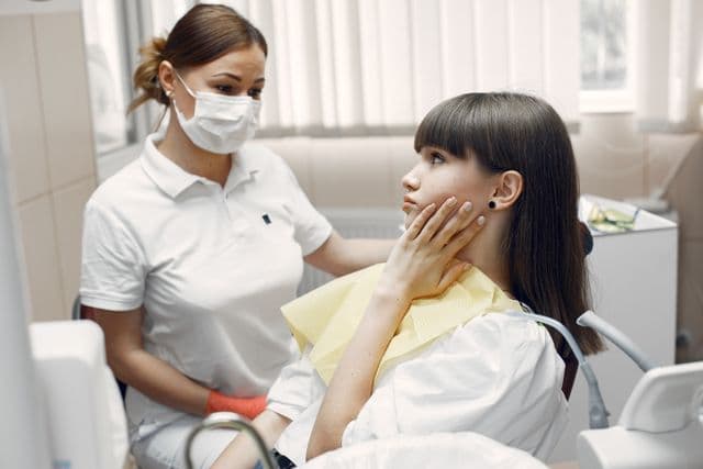 Patients With Gum Sensitivity or Bleeding